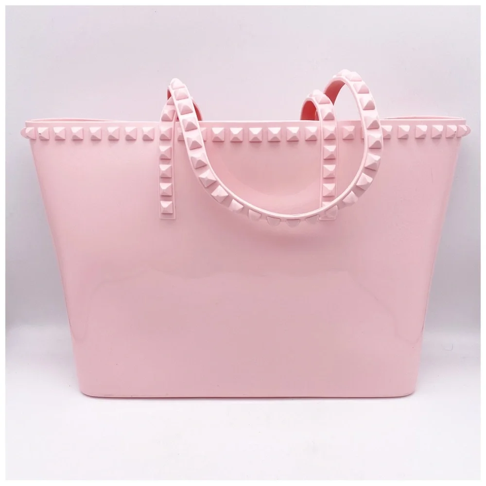 Carmen Sol stylish pink